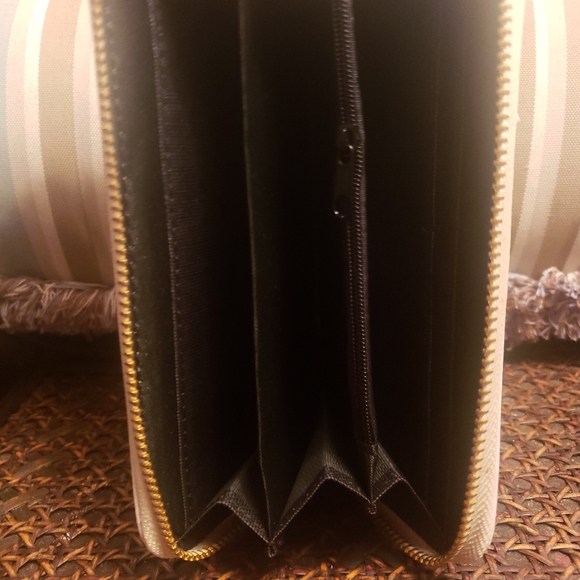 Wallet, Key West - Picture 3 of 4